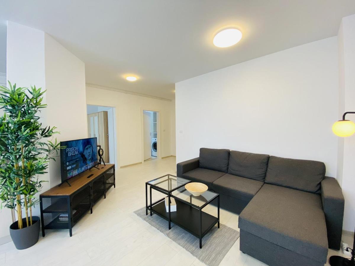 Charming Flat In Brasov With Balcony Panoramic View Leilighet Eksteriør bilde