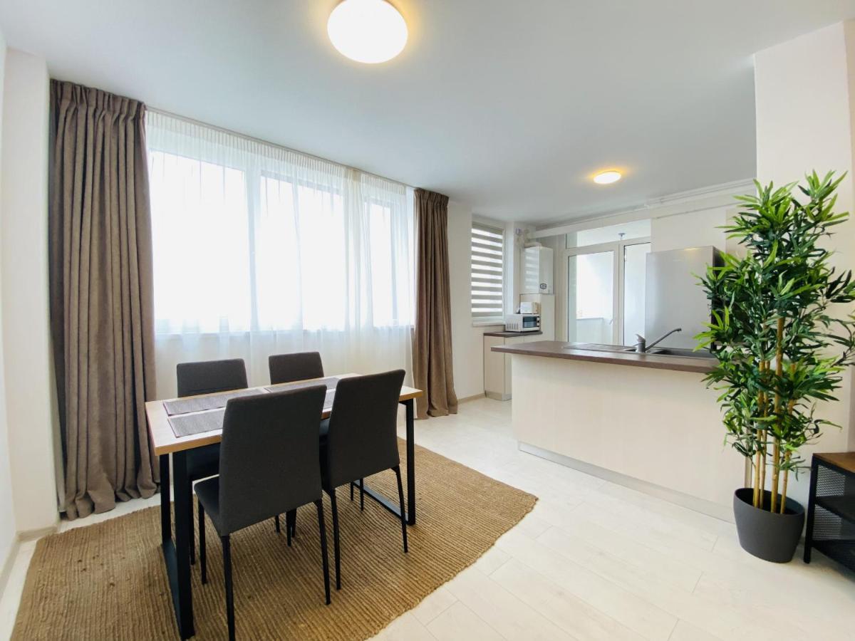 Charming Flat In Brasov With Balcony Panoramic View Leilighet Eksteriør bilde